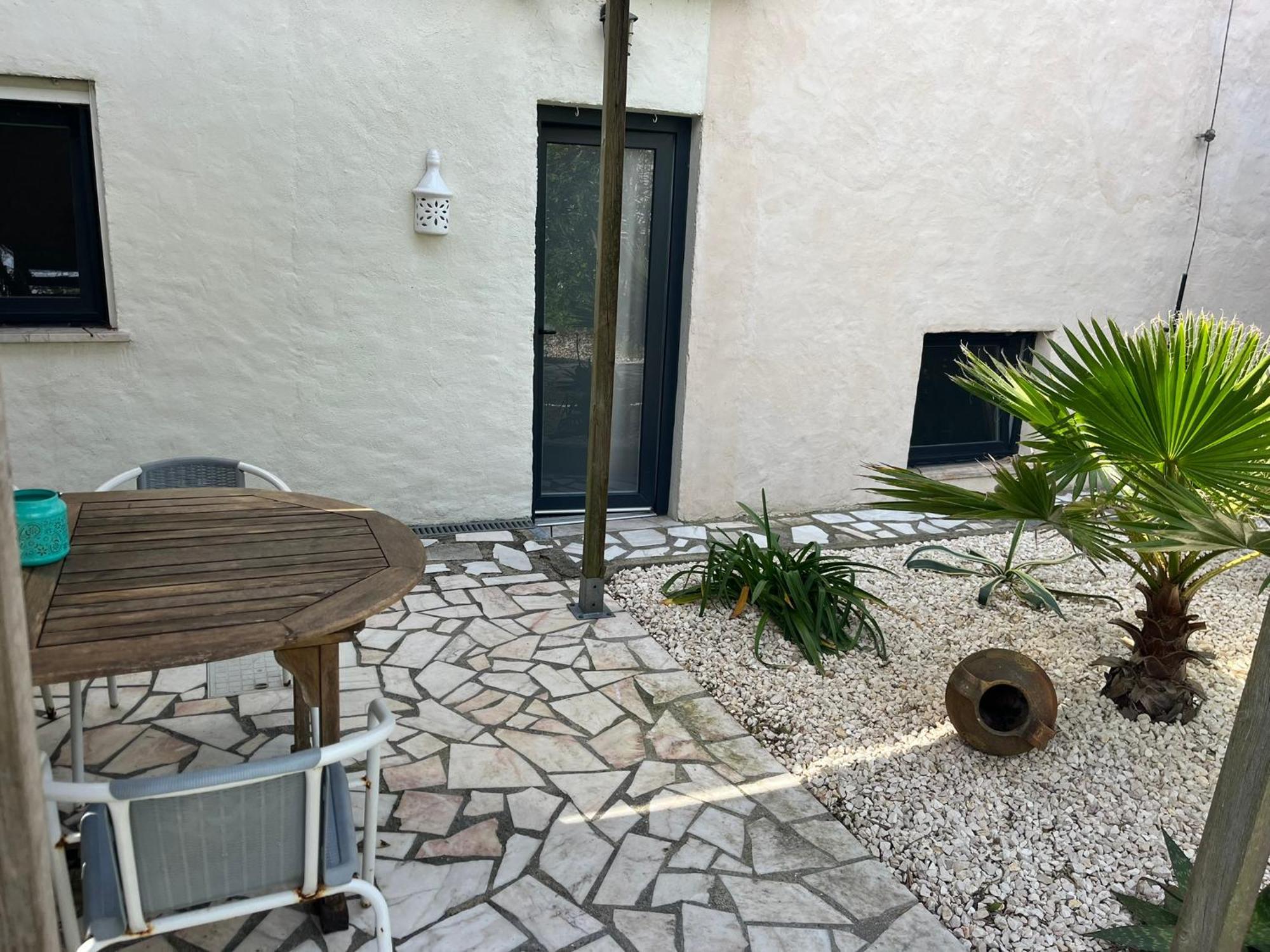 Casa Flores Monte Redondo